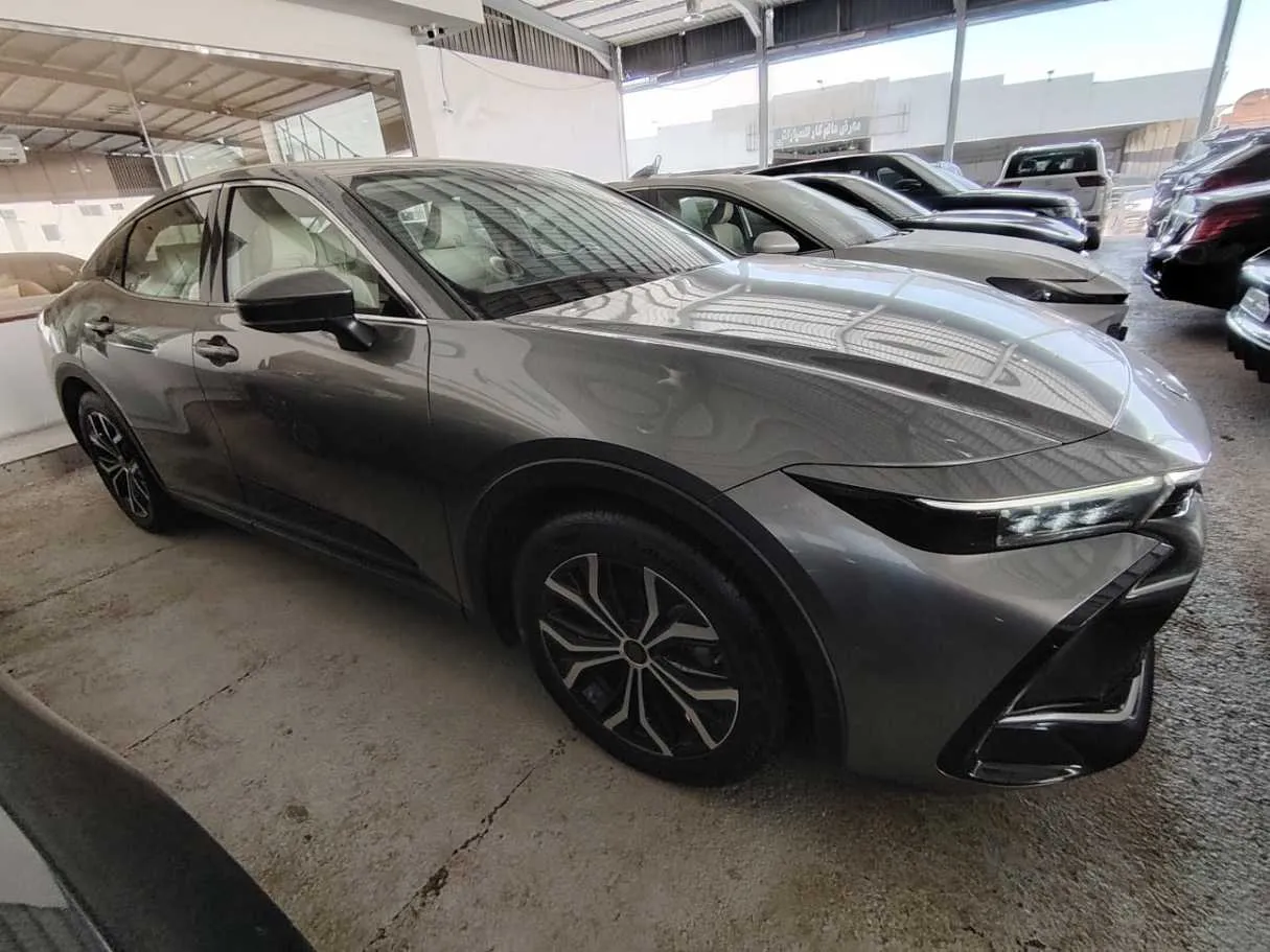 Car image 3
