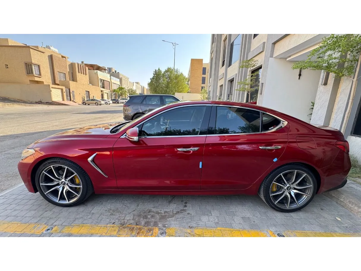 Car image 8
