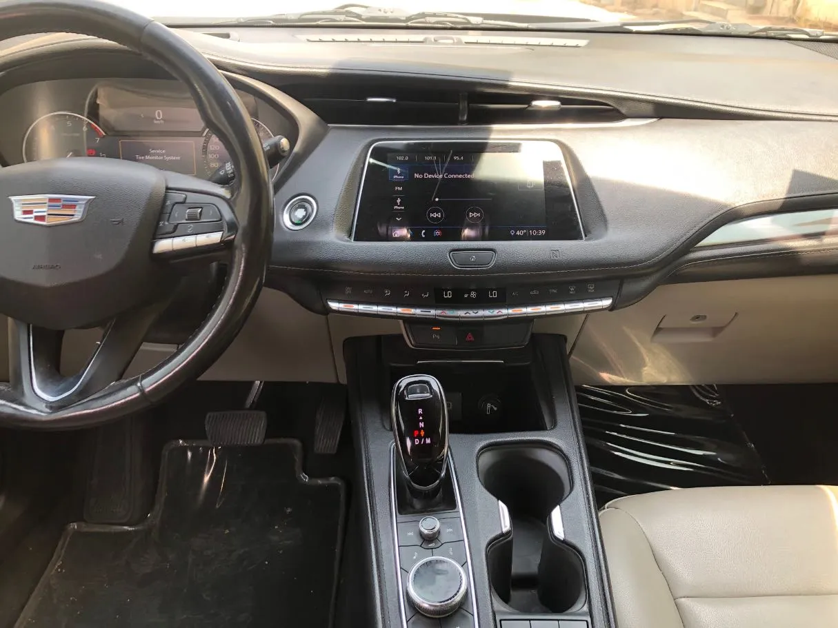Car image 16
