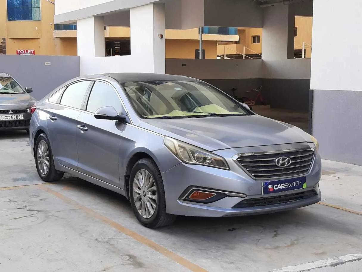 Car image 4