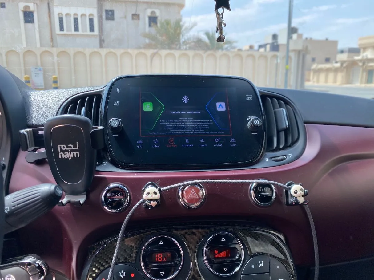 Car image 14