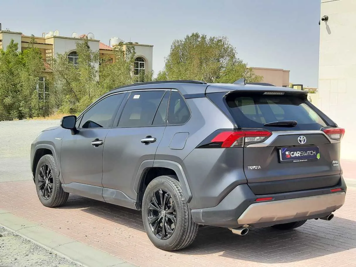 Car image 7
