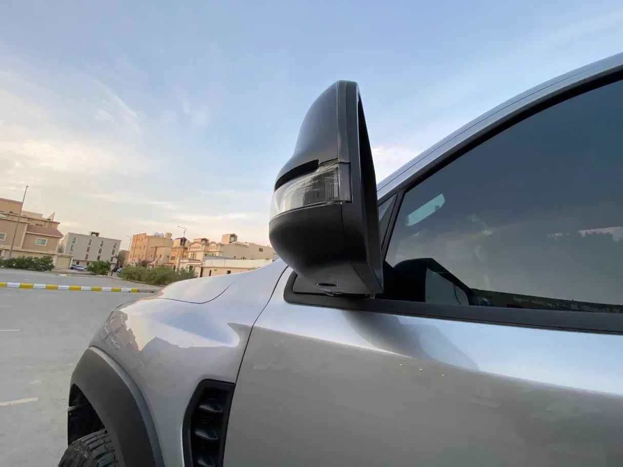 Car image 27