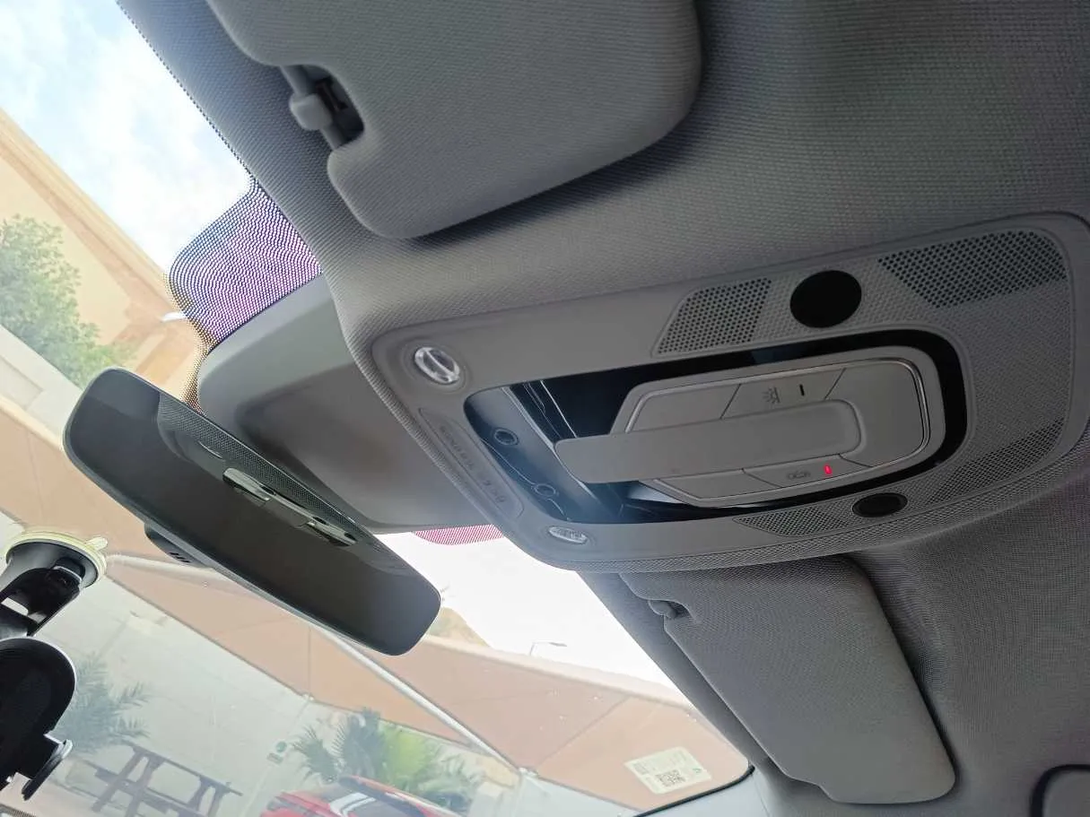 Car image 32