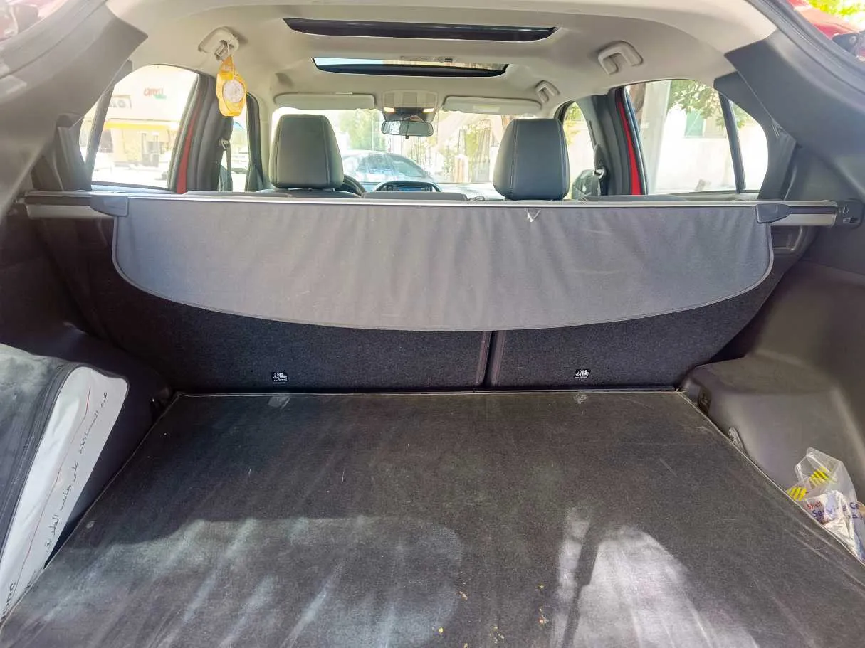 Car image 25