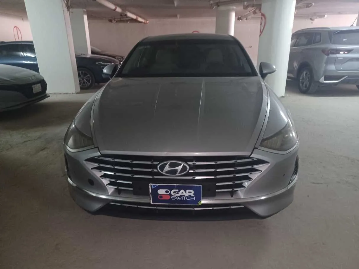 Car image 2
