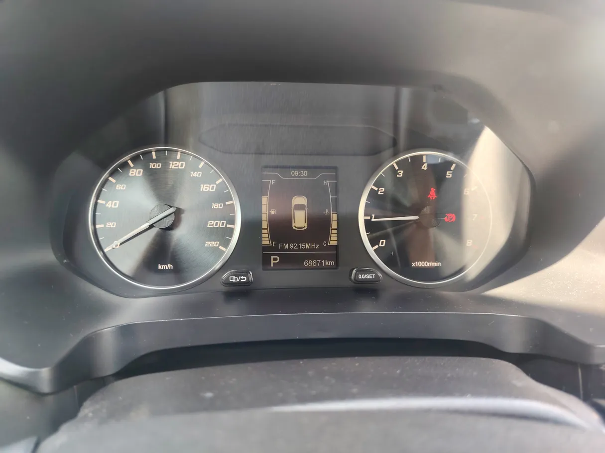 Car image 23