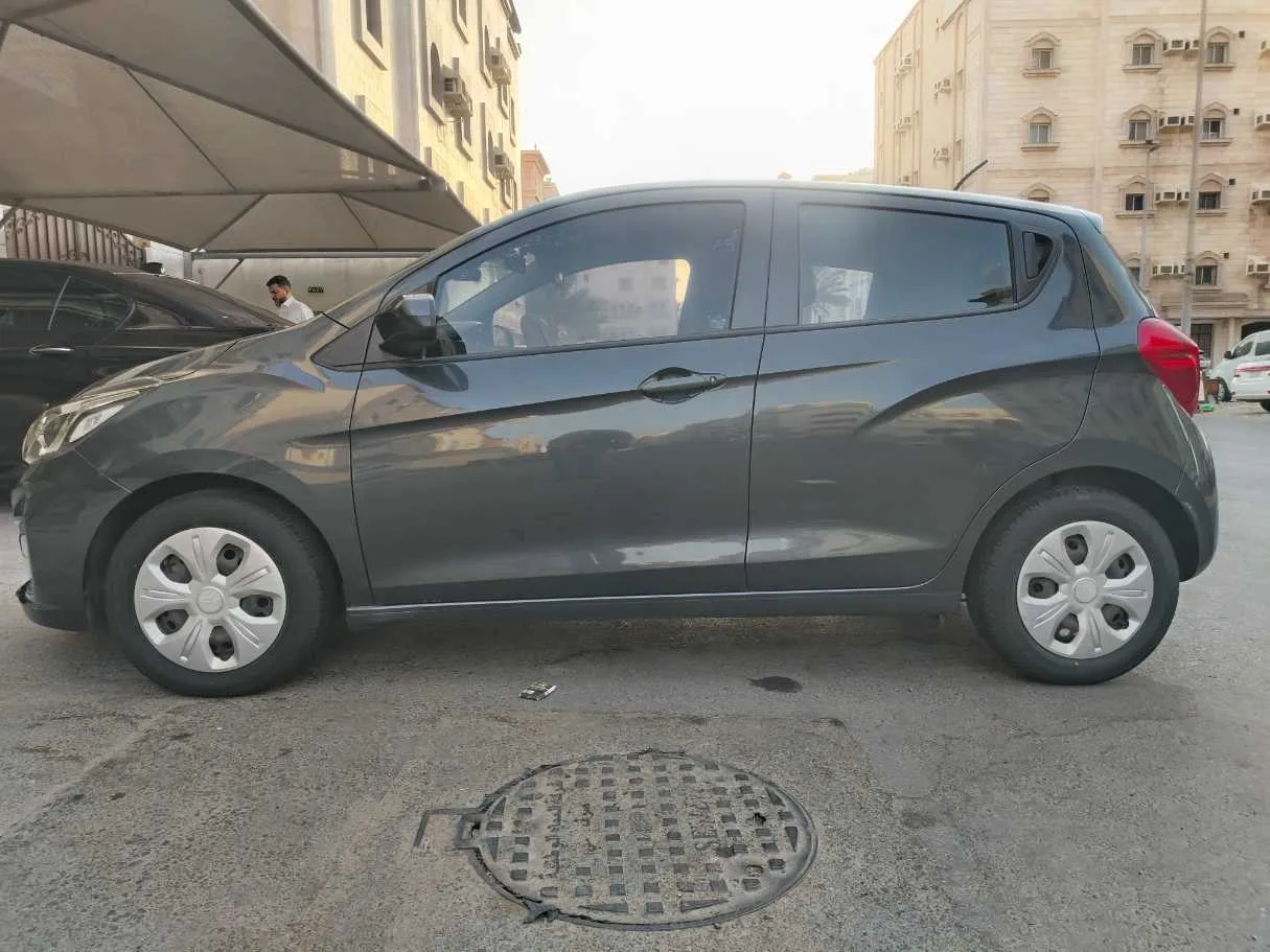 Car image 9