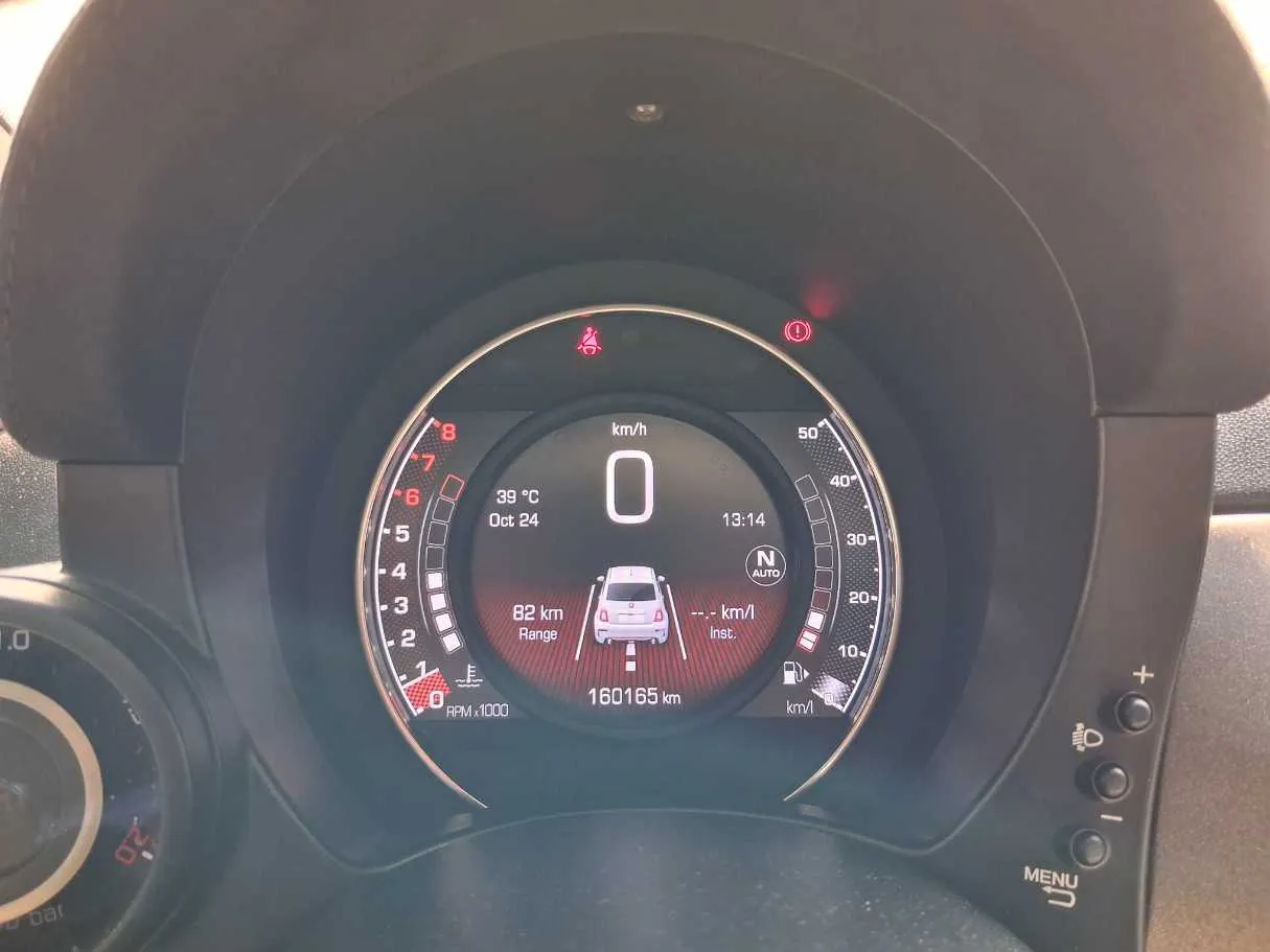 Car image 20