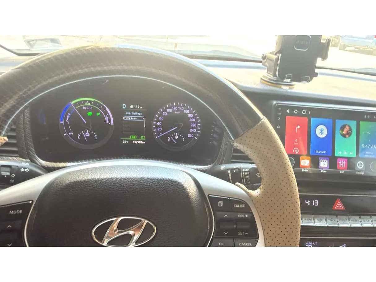Car image 7