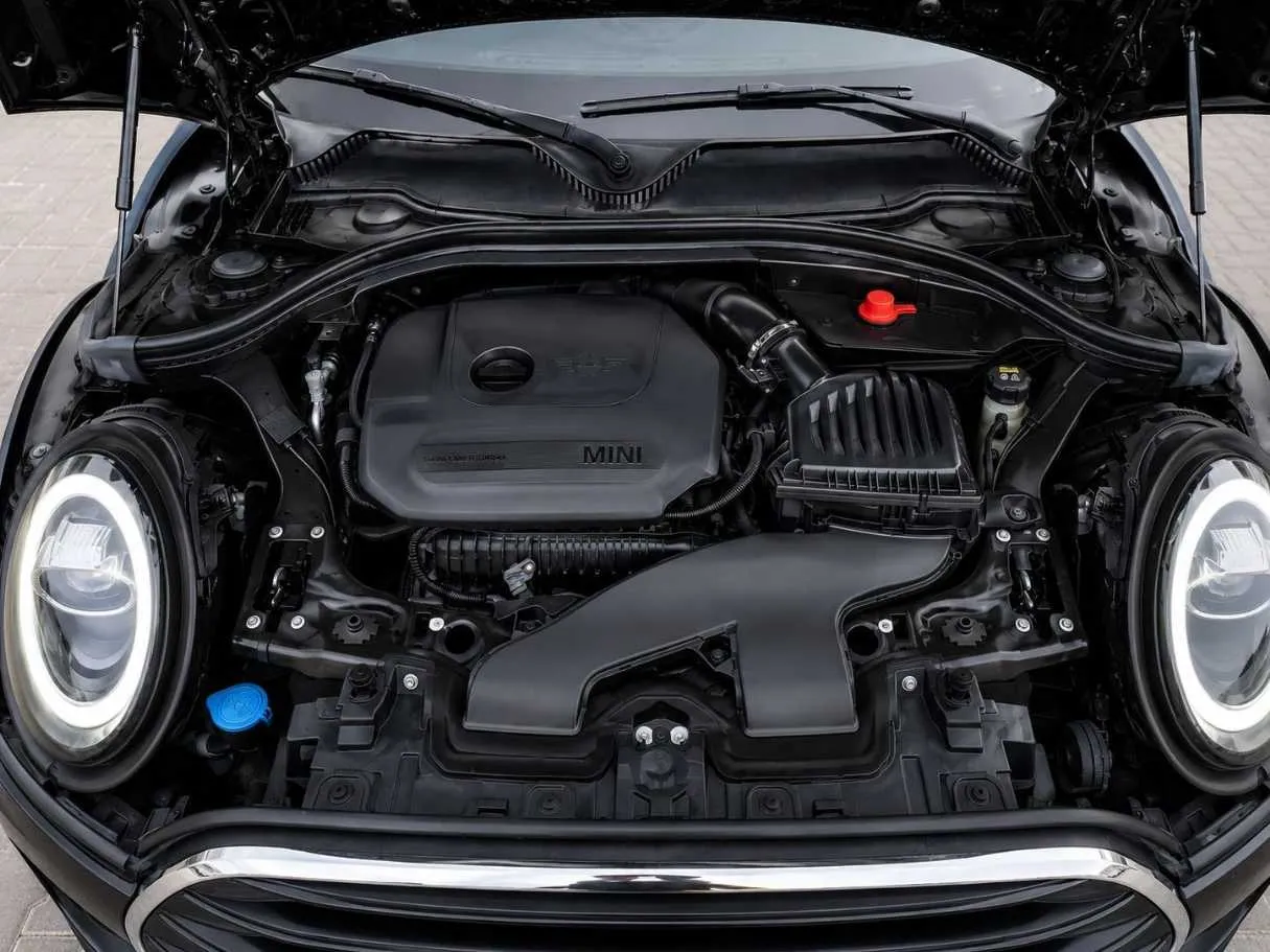 Car image 35