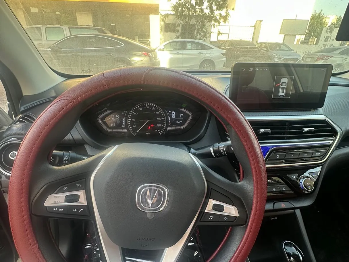 Car image 6