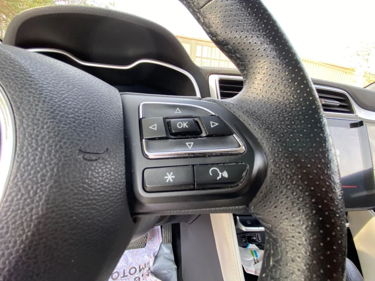 Car image 21