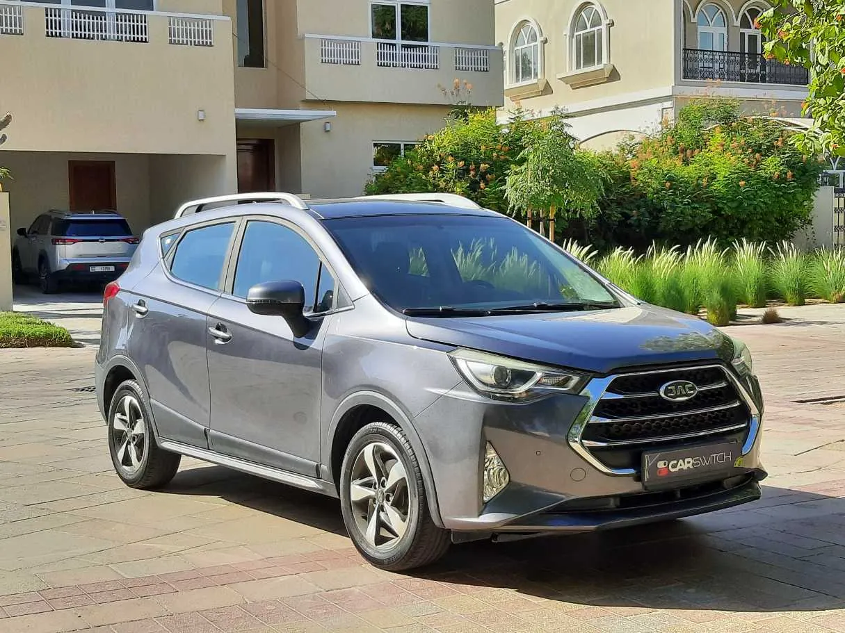 Car image 3