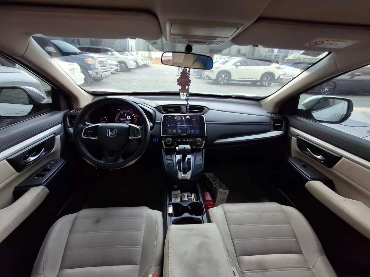 Car image 15