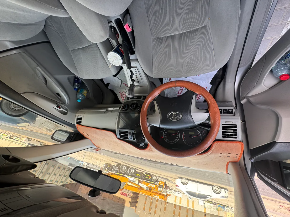 Car image 5