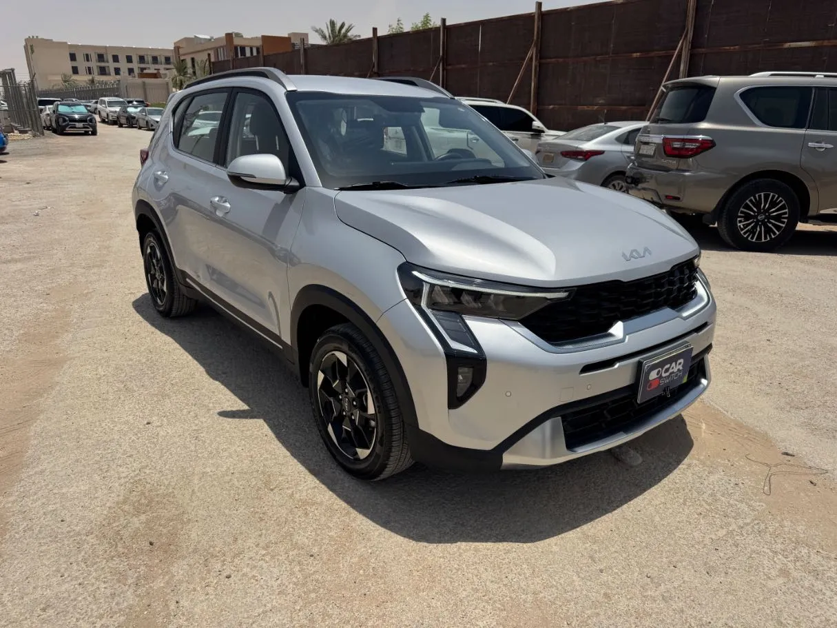 Car image 3