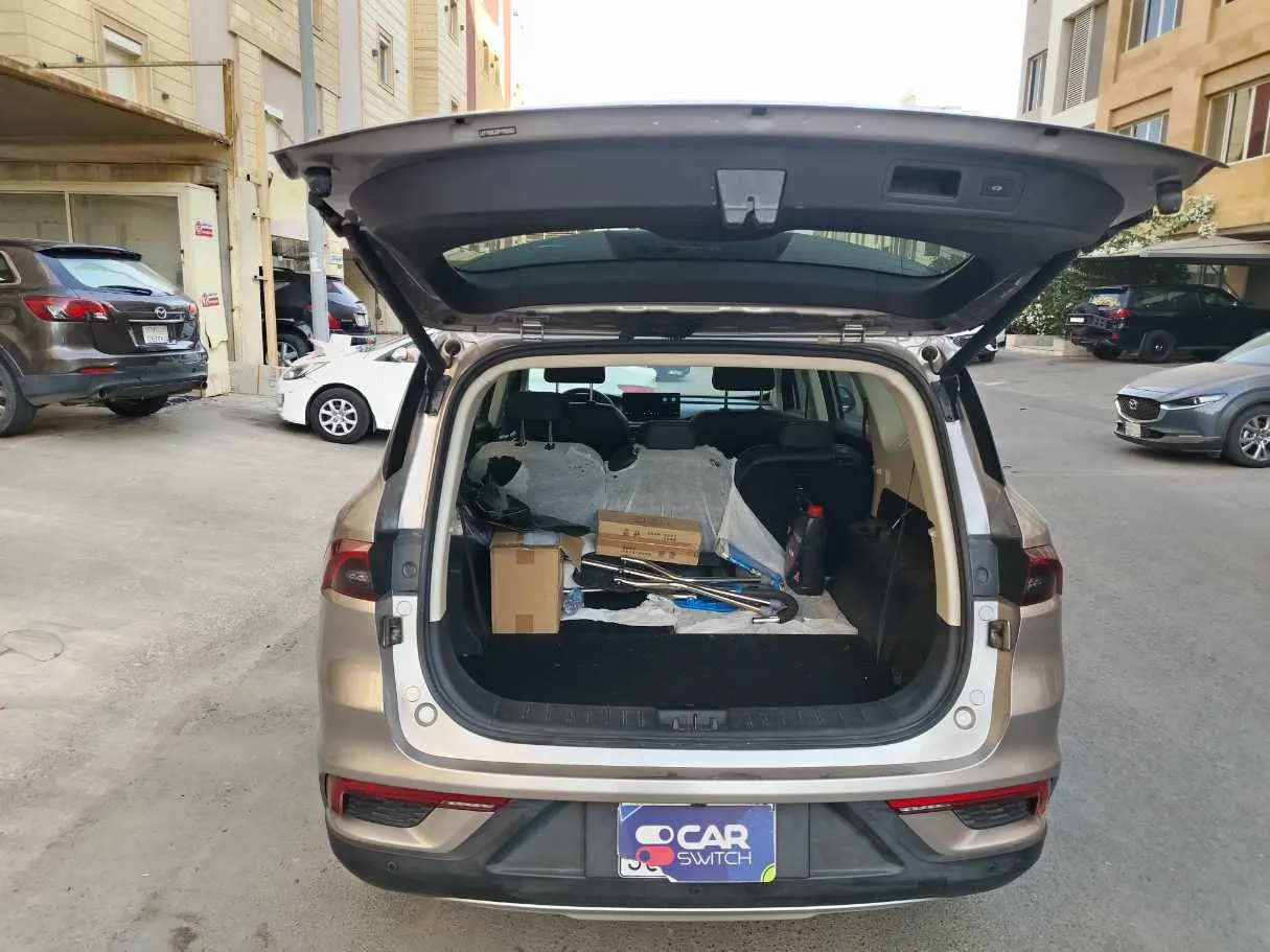 Car image 29