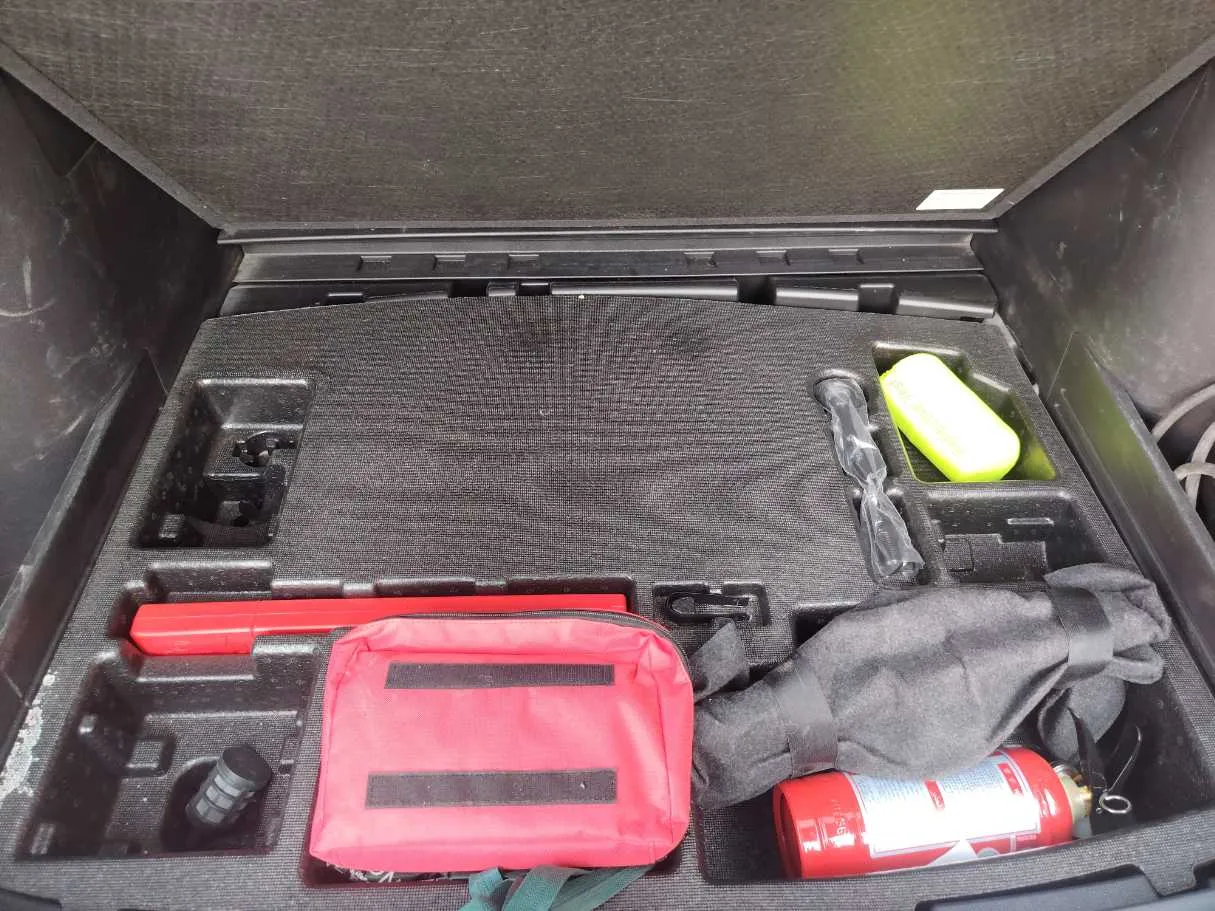 Car image 31
