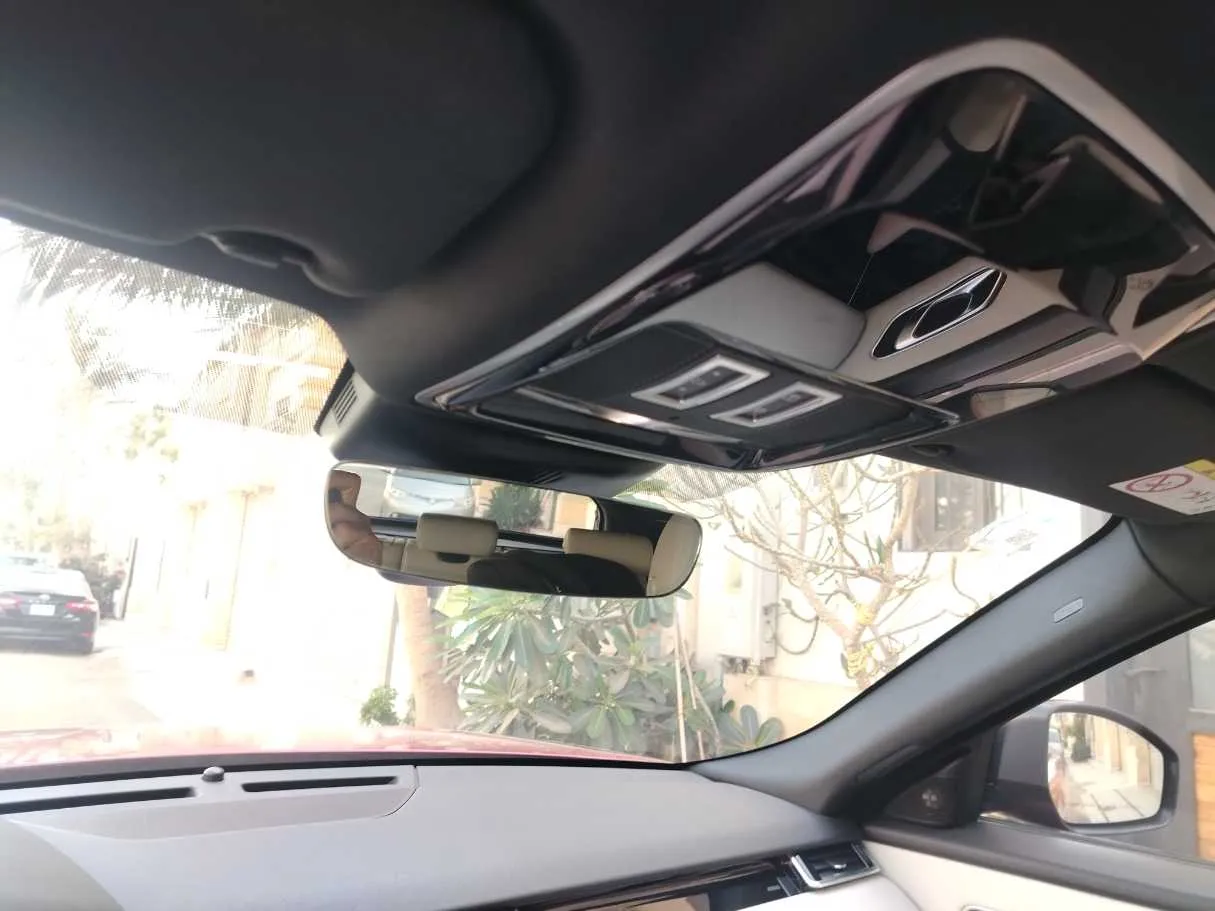 Car image 34