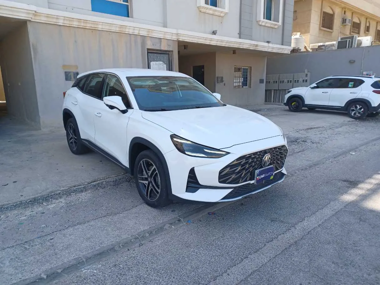 Car image 3