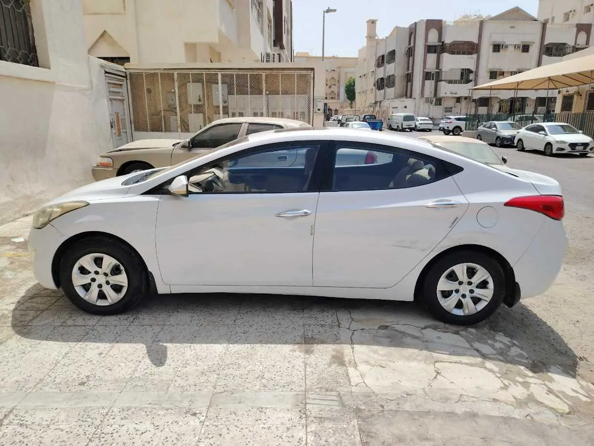 Car image 8