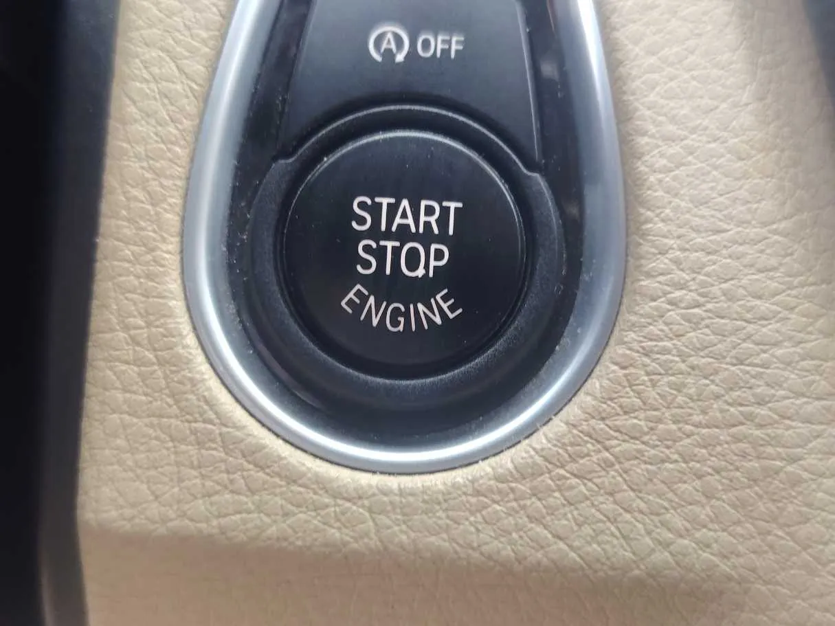 Car image 35