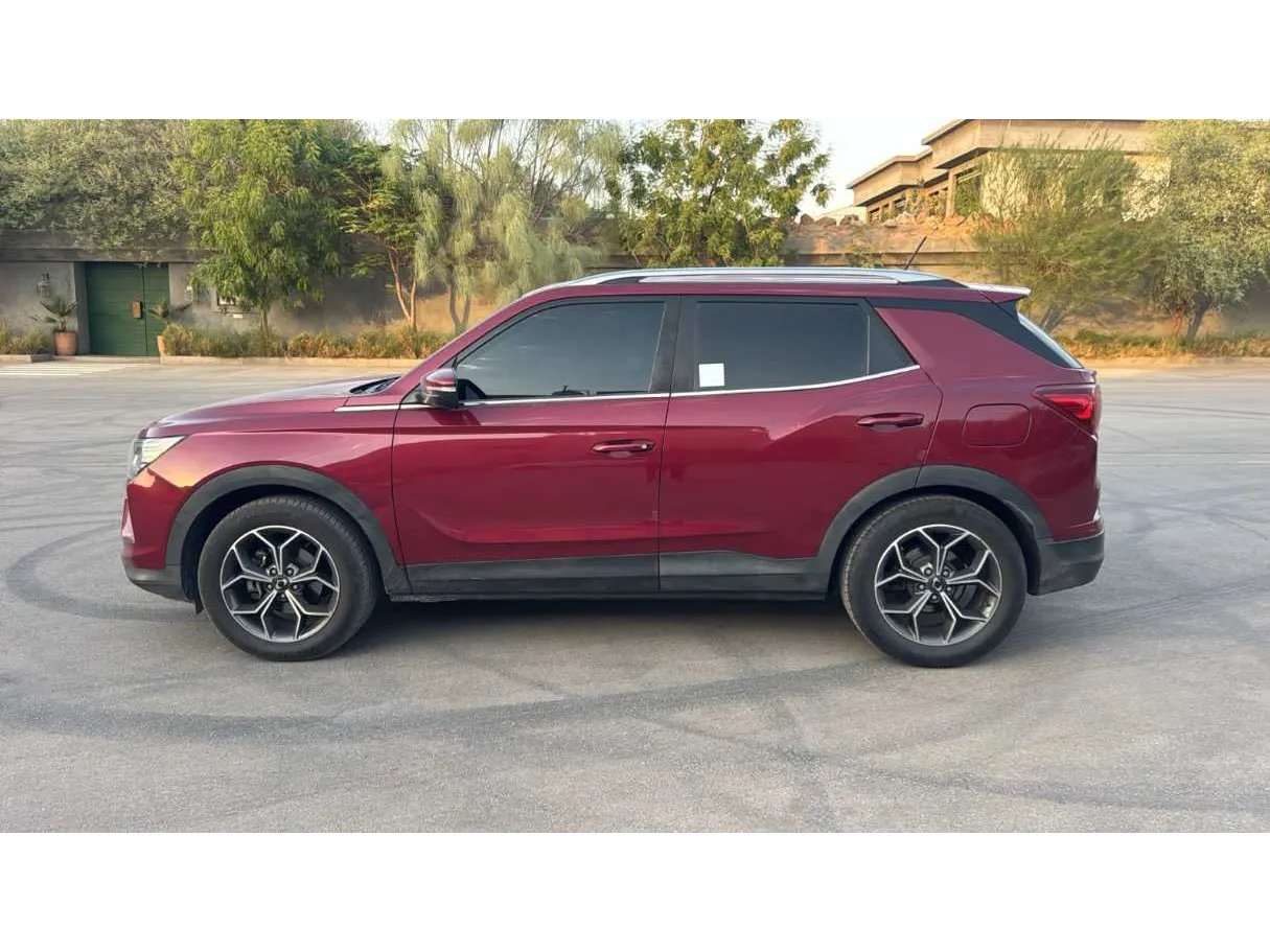 Car image 8