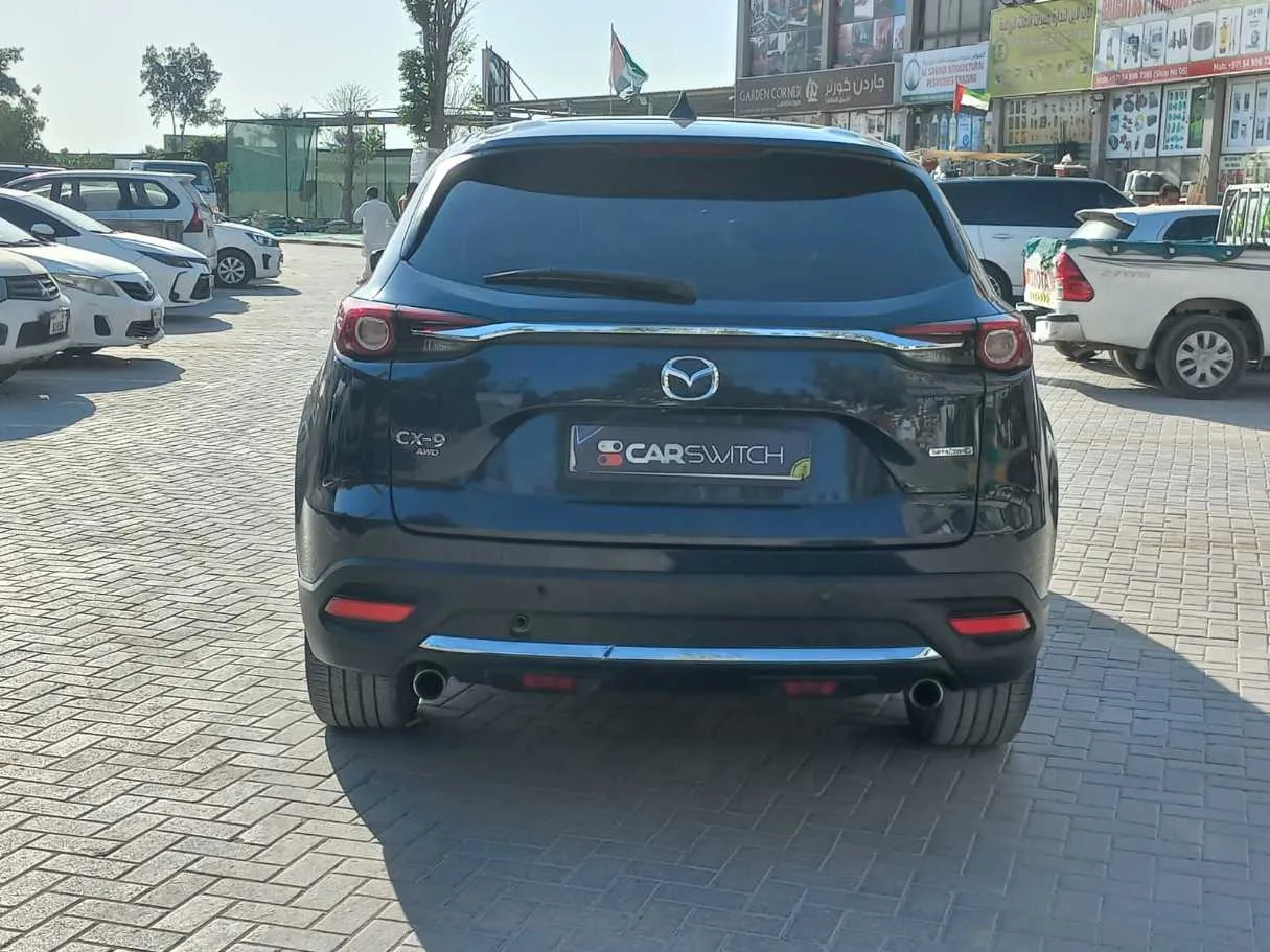 Car image 6