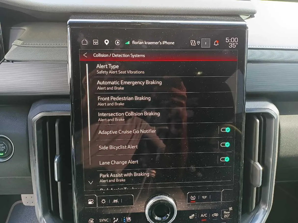 Car image 28