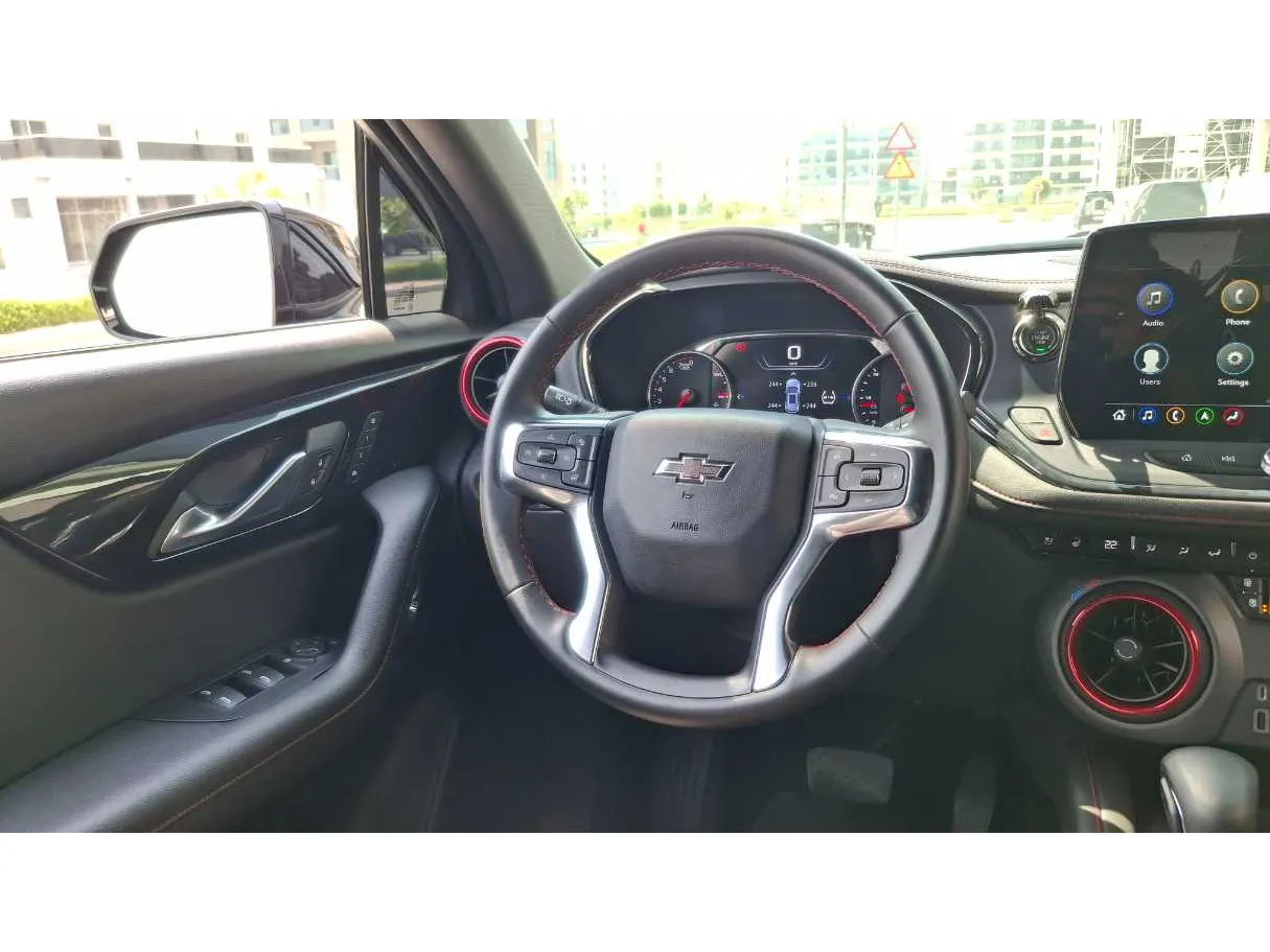 Car image 15
