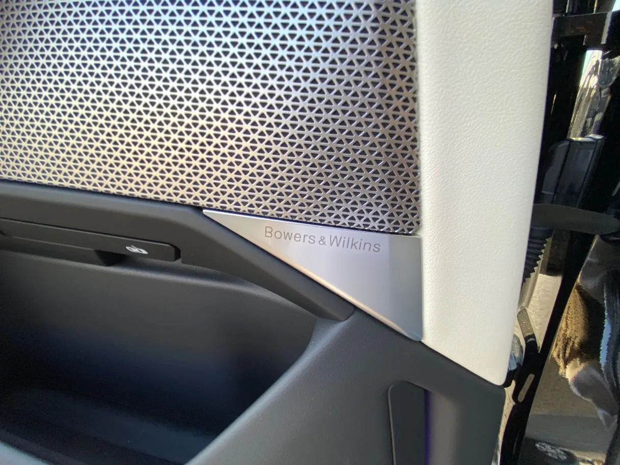 Car image 33