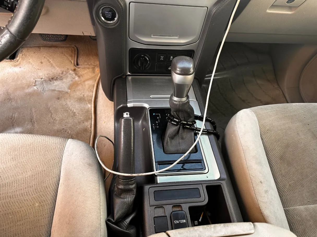 Car image 18
