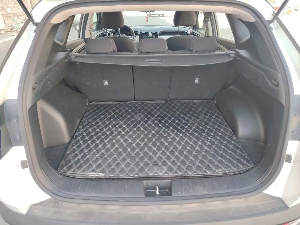 Car image 27
