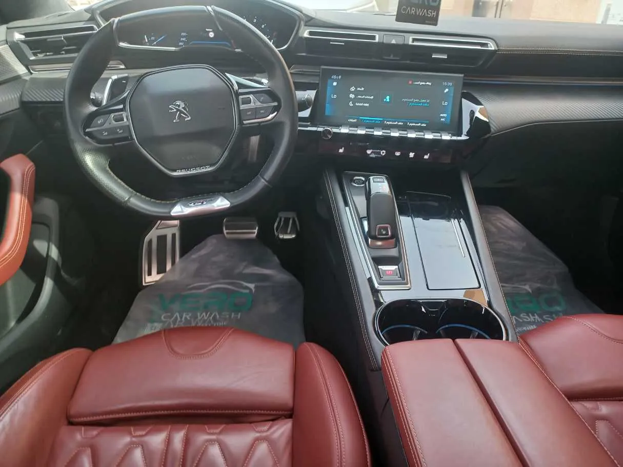 Car image 15