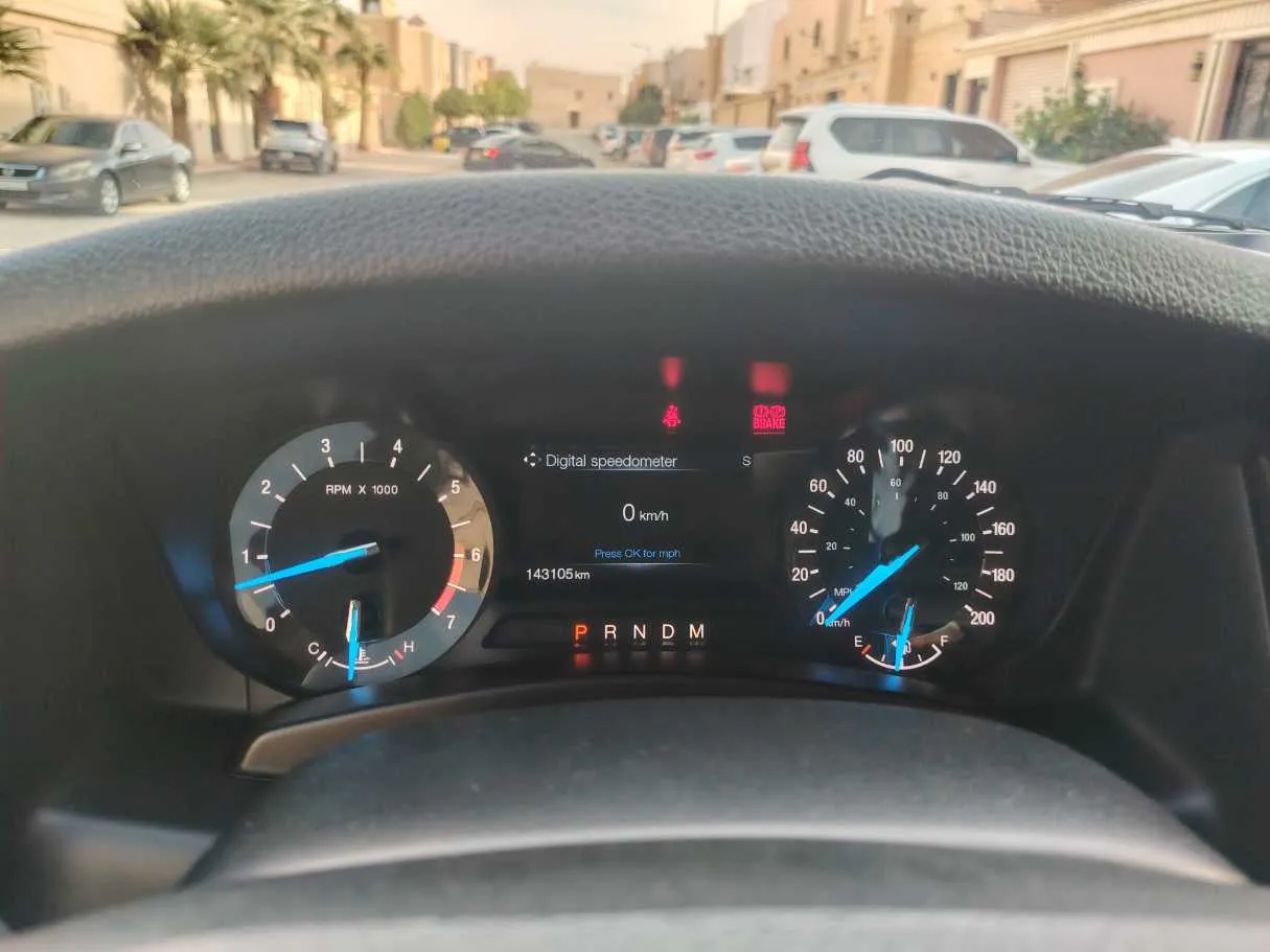 Car image 26