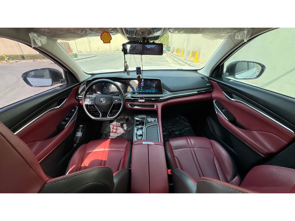 Car image 15