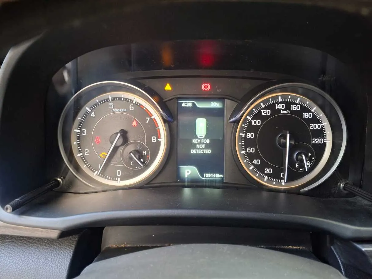 Car image 15