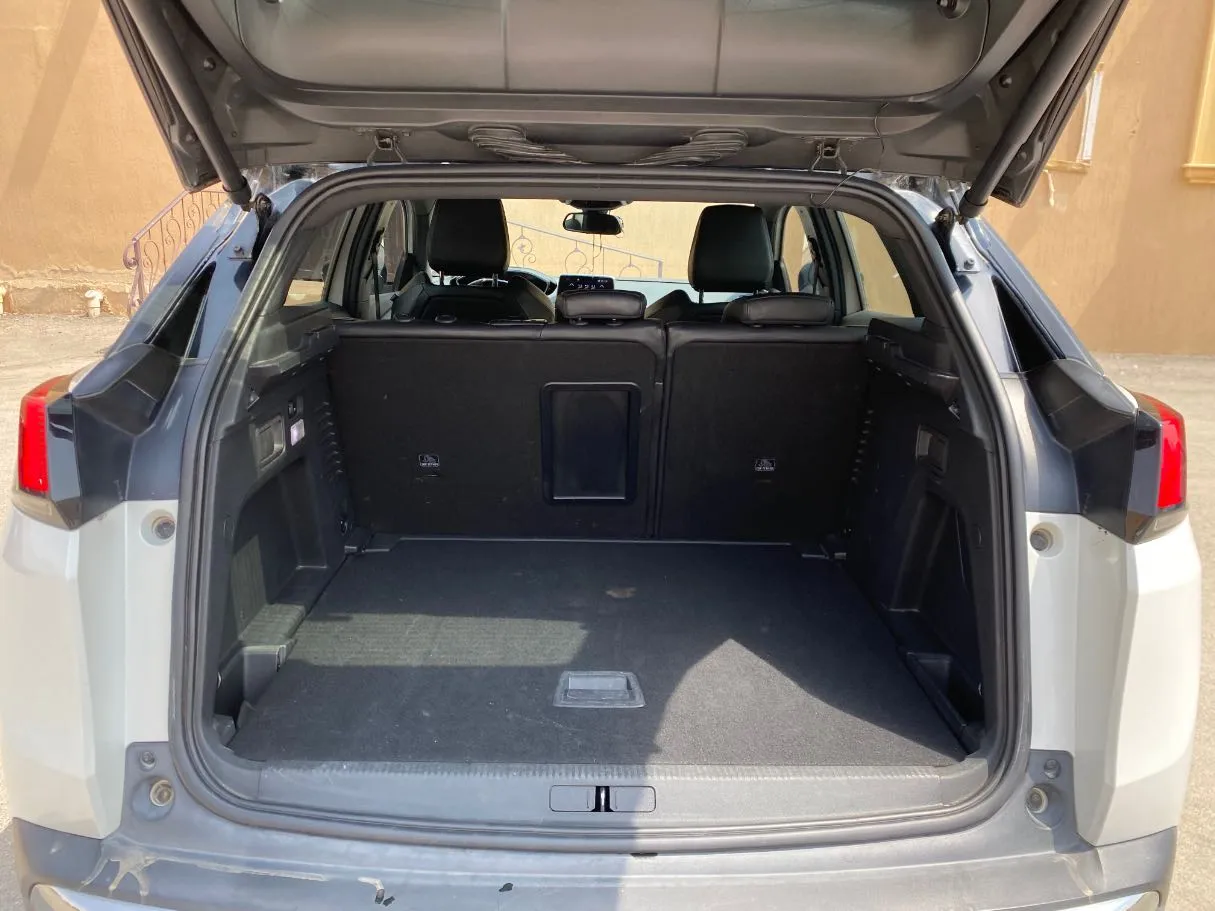 Car image 22