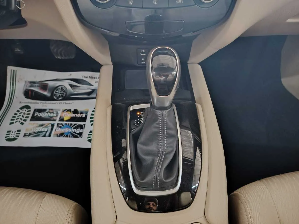 Car image 22