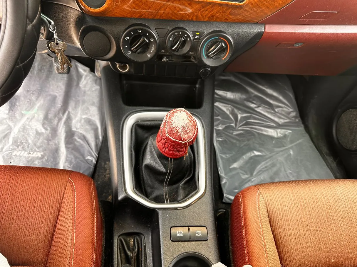 Car image 17