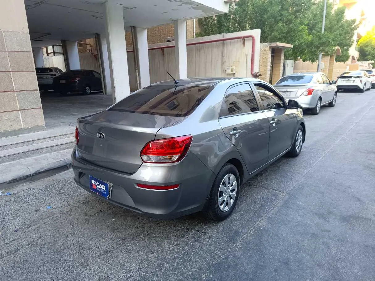 Car image 5