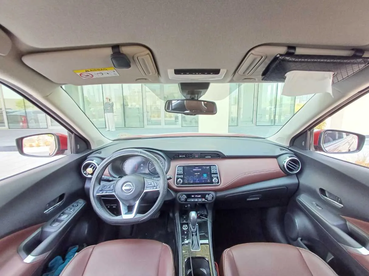 Car image 17