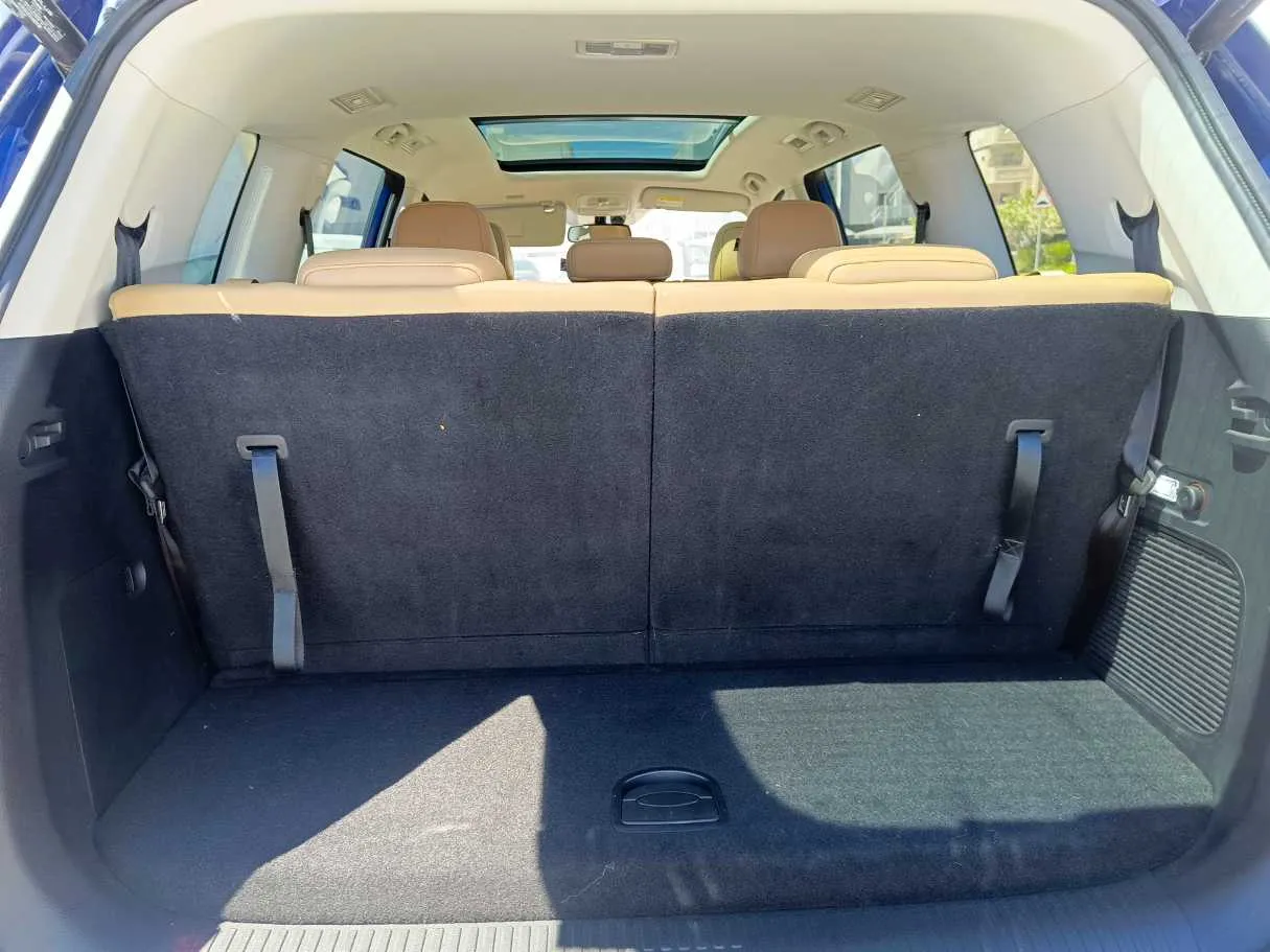 Car image 38