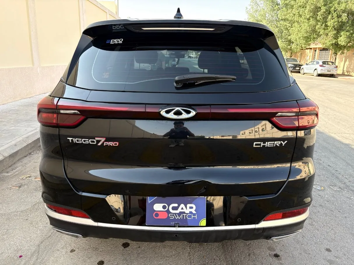 Car image 6