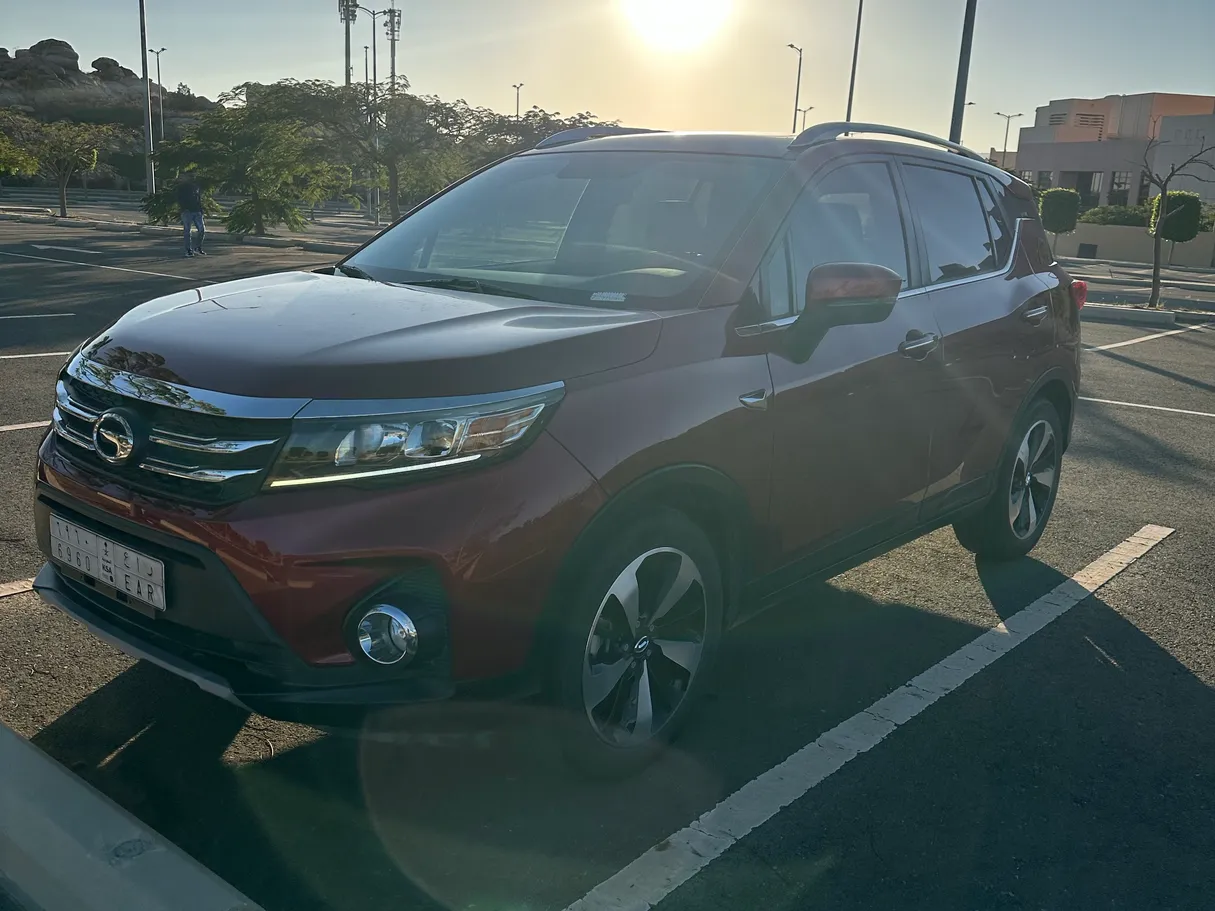 Car image 2