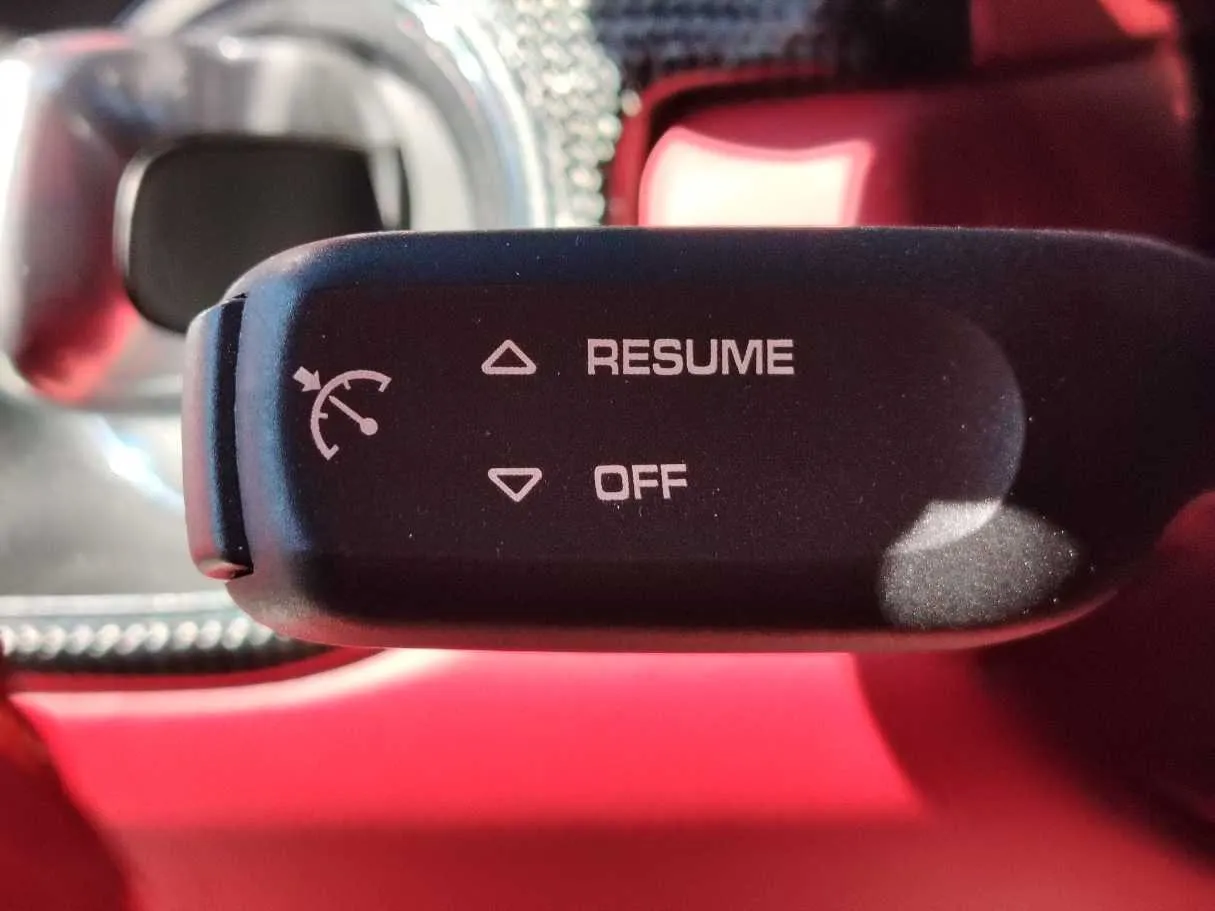Car image 28