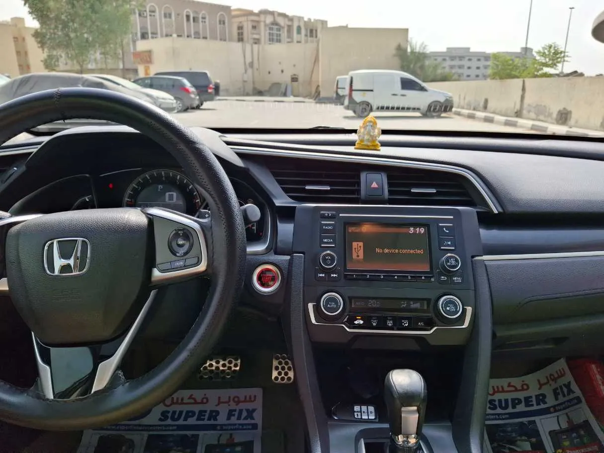Car image 16