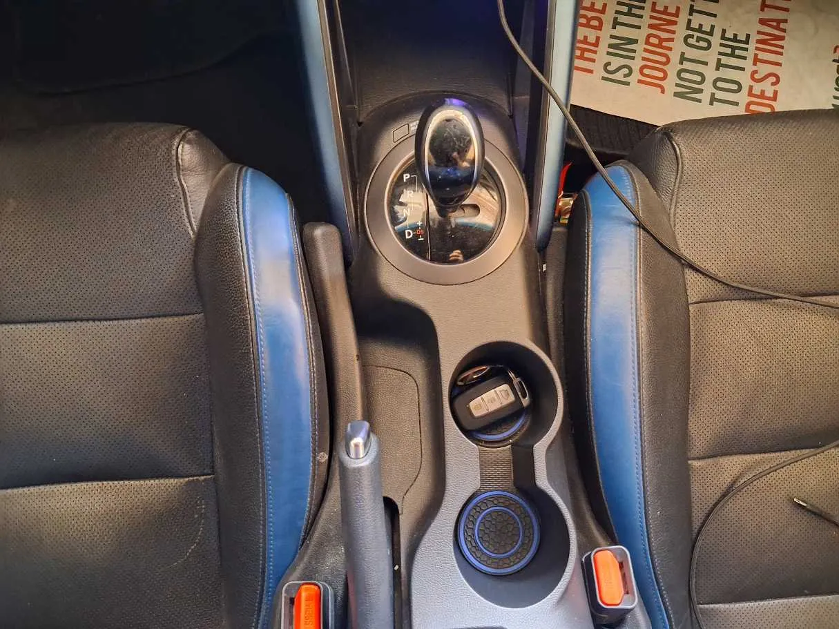 Car image 15