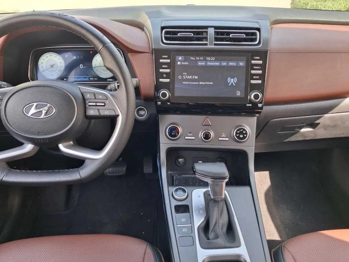 Car image 17